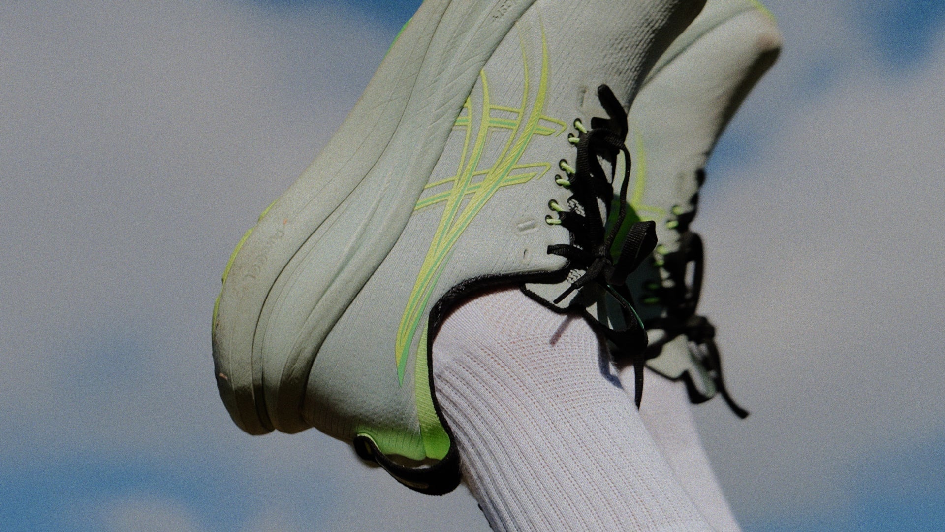 ASICS GEL-Nimbus 28