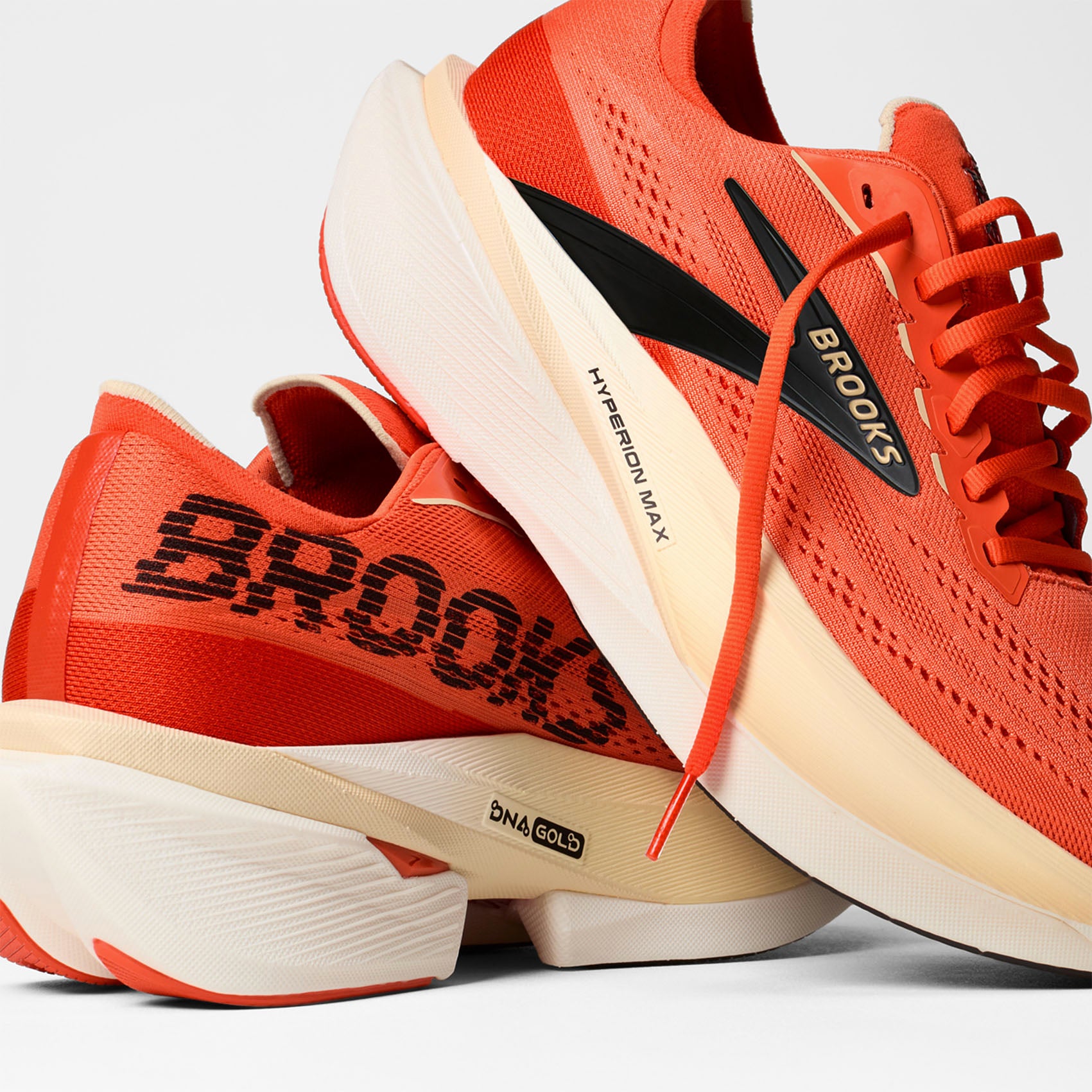 Mens Brooks Hyperion Max 4