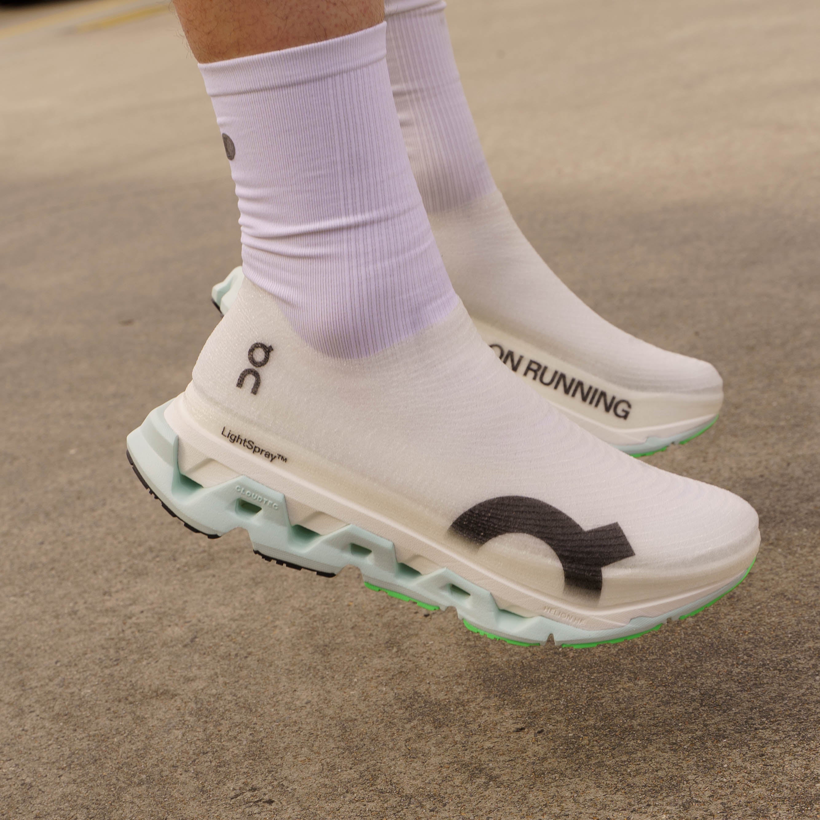 Unisex On Running LightSpray Cloudmonster 3 Hyper