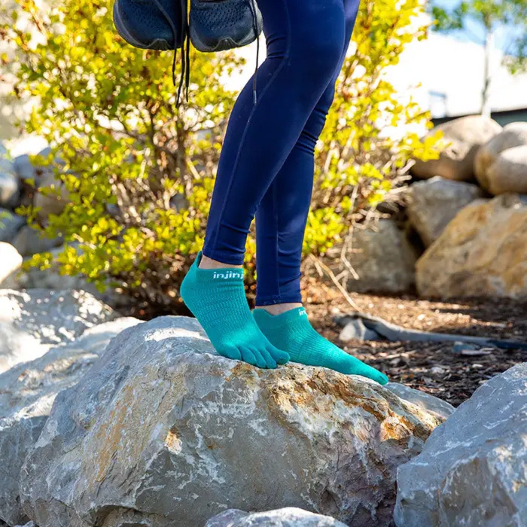 Womens Injinji Run Lightweight No-Show Socks