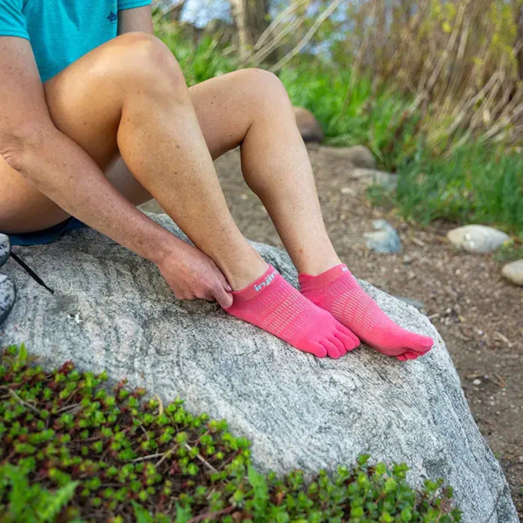 Womens Injinji Run Lightweight No-Show Socks