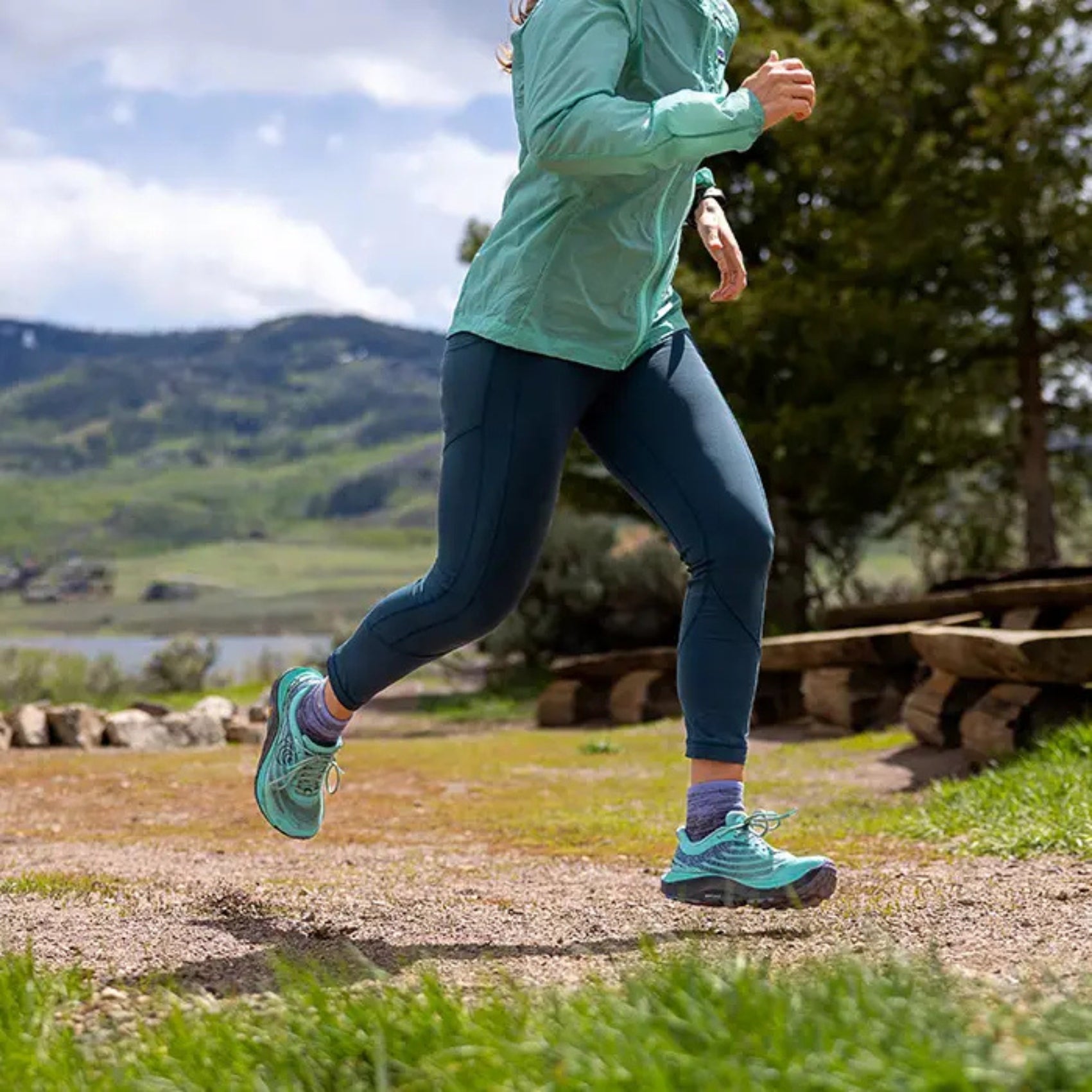 Womens Injinji Trail Midweight Mini-Crew Socks