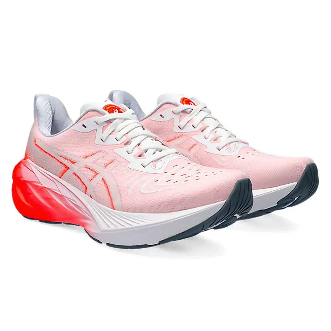 Womens ASICS Novablast 4