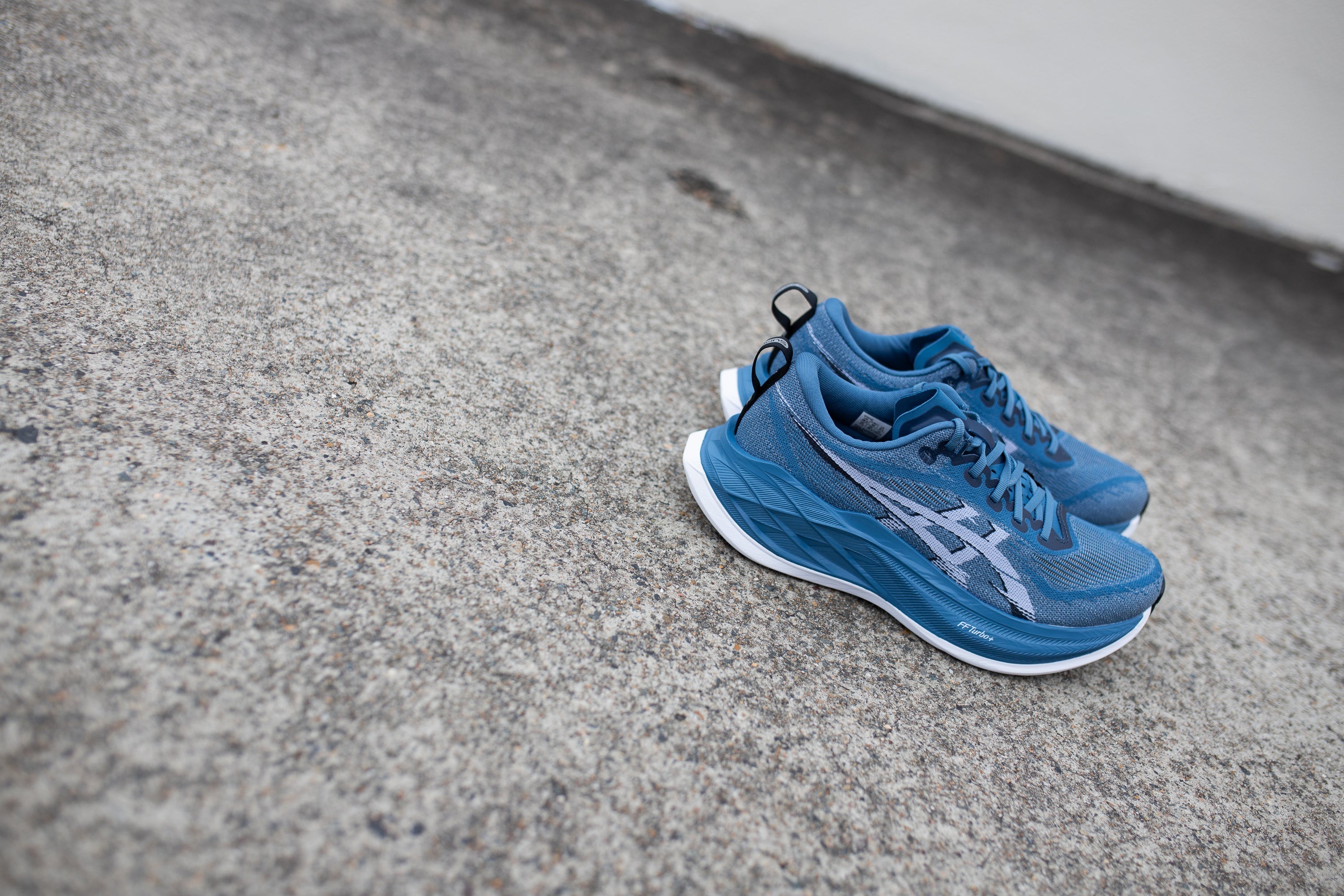 ASICS Superblast 2