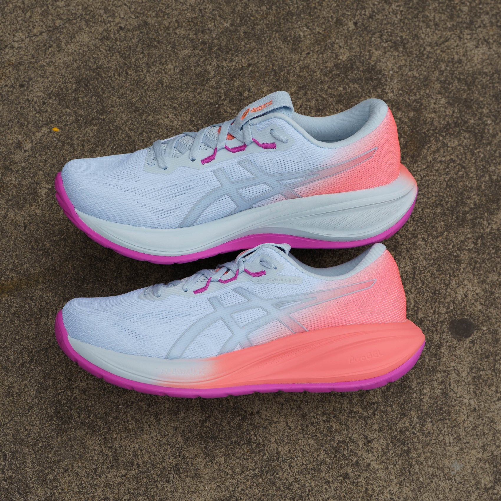 Womens ASICS GEL-Cumulus 28