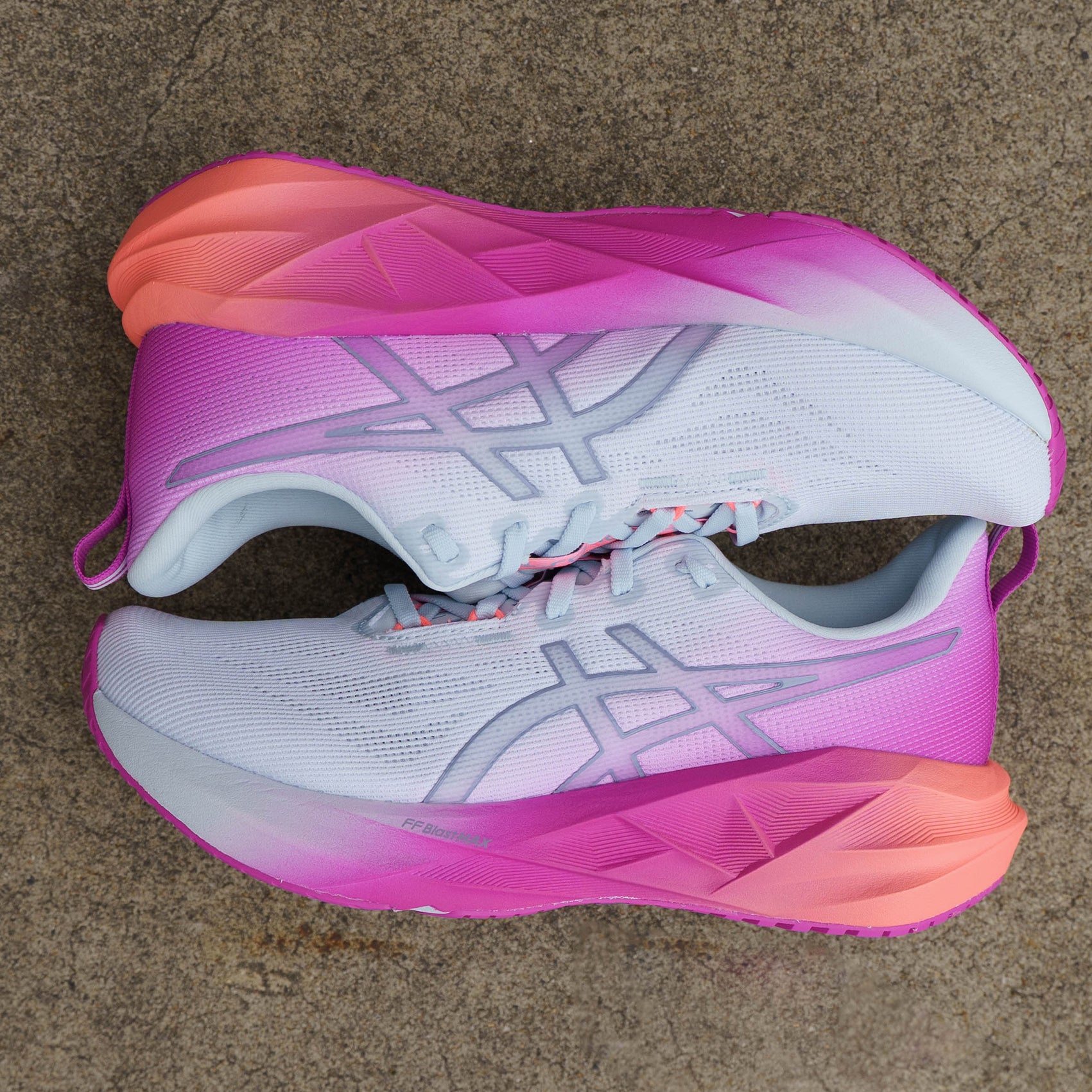 Womens ASICS Novablast 5