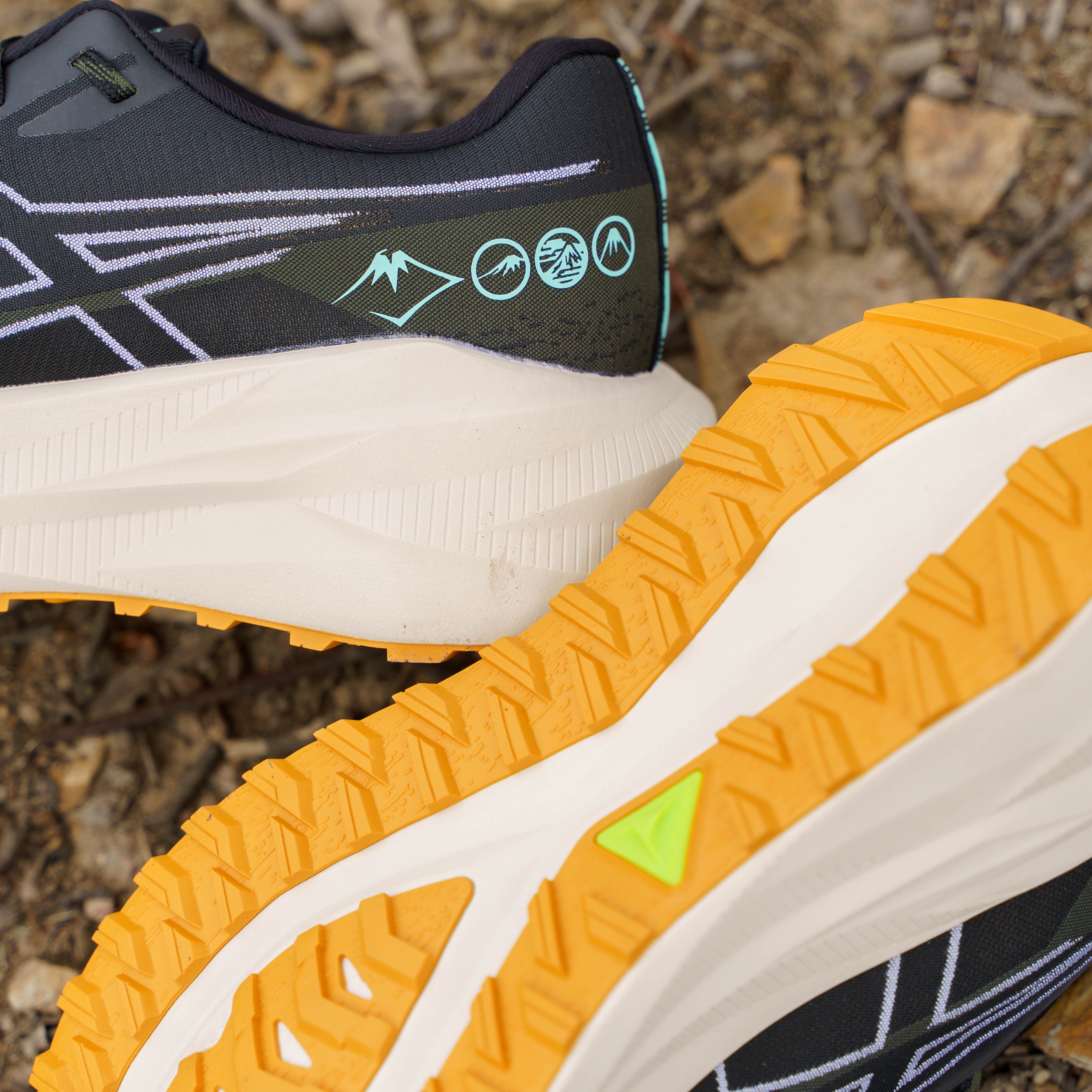 Mens ASICS Blazeblast