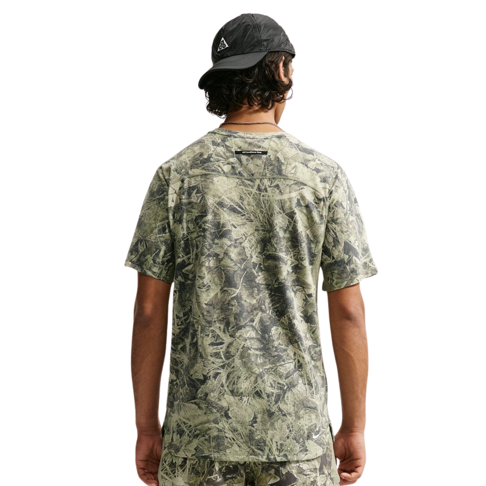 Mens Nike ACG Dri-FIT ADV Solar Chase Short-Sleeve Top Chamo Camo