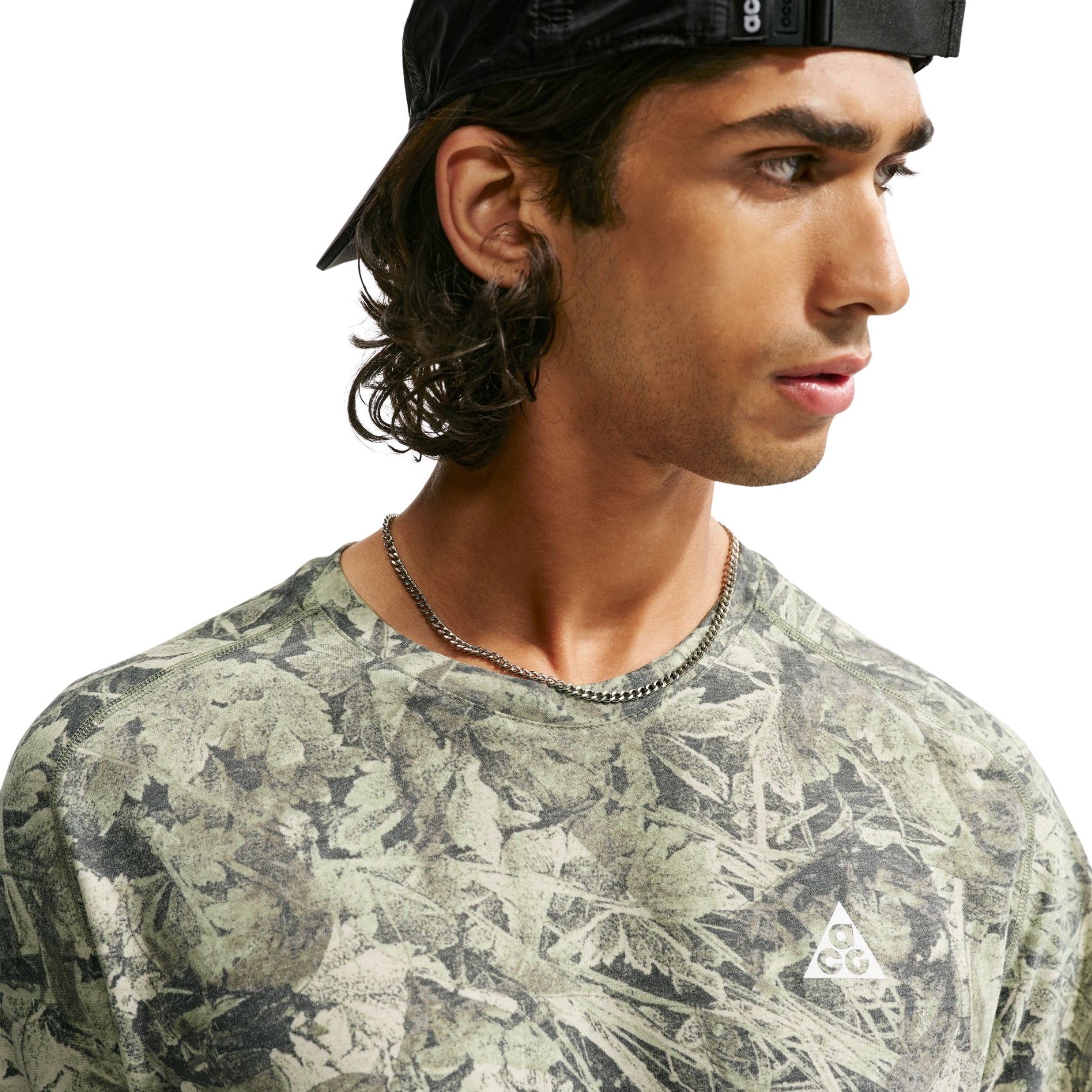 Mens Nike ACG Dri-FIT ADV Solar Chase Short-Sleeve Top Chamo Camo