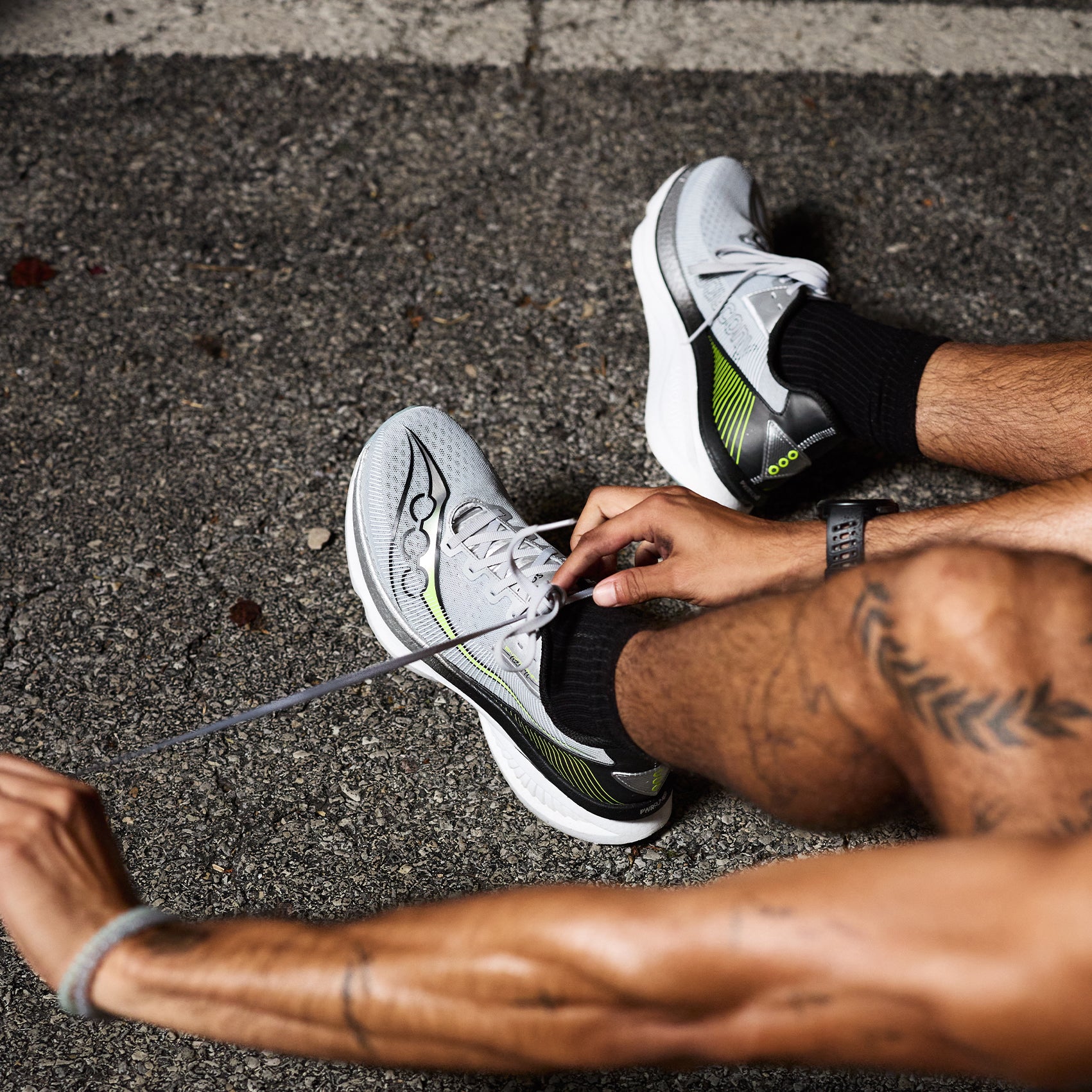 Mens Saucony Endorphin Azura