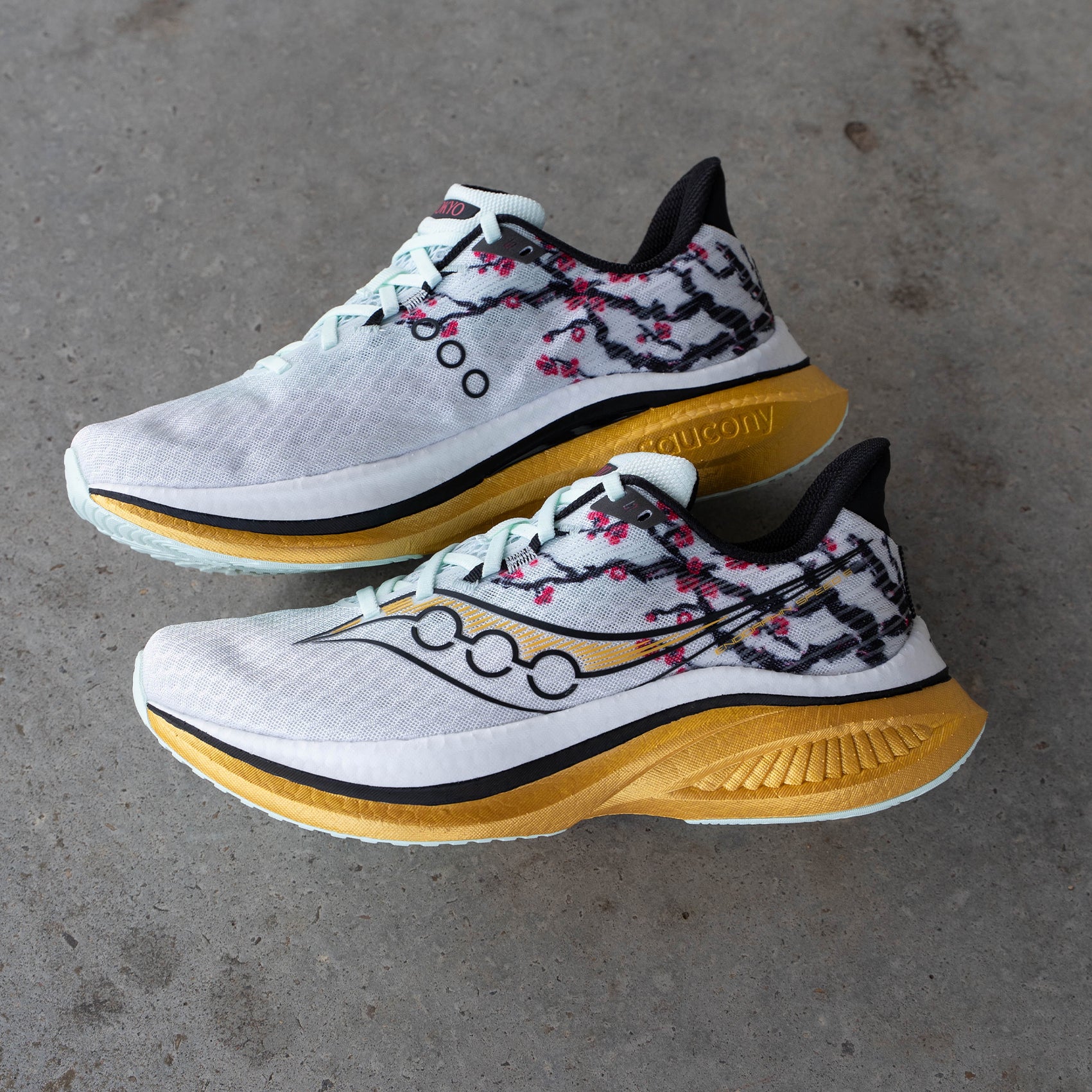 Mens Saucony Endorphin Speed 5 | Versatile & Durable Speedy Runner
