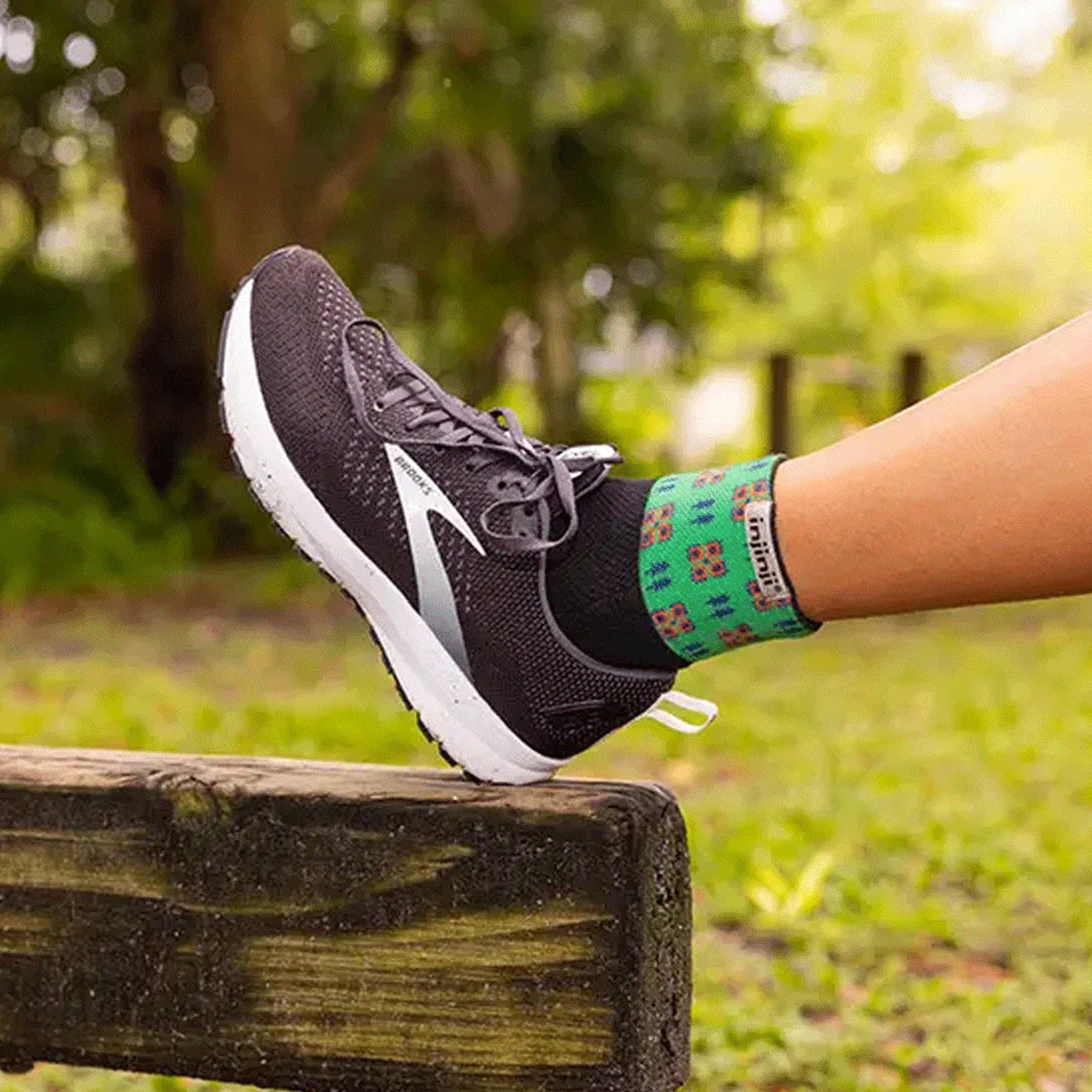 Mens Injinji Trail Artist Designed Mini-Crew Socks