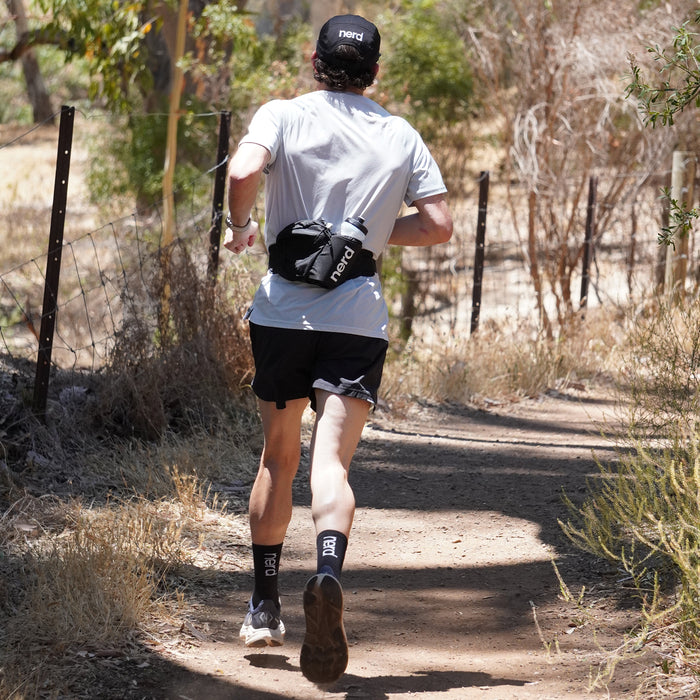 Nerd R&b Reverse Belt nerd NB Reverse Running Belt | No Bounce Hydration Belt | Black