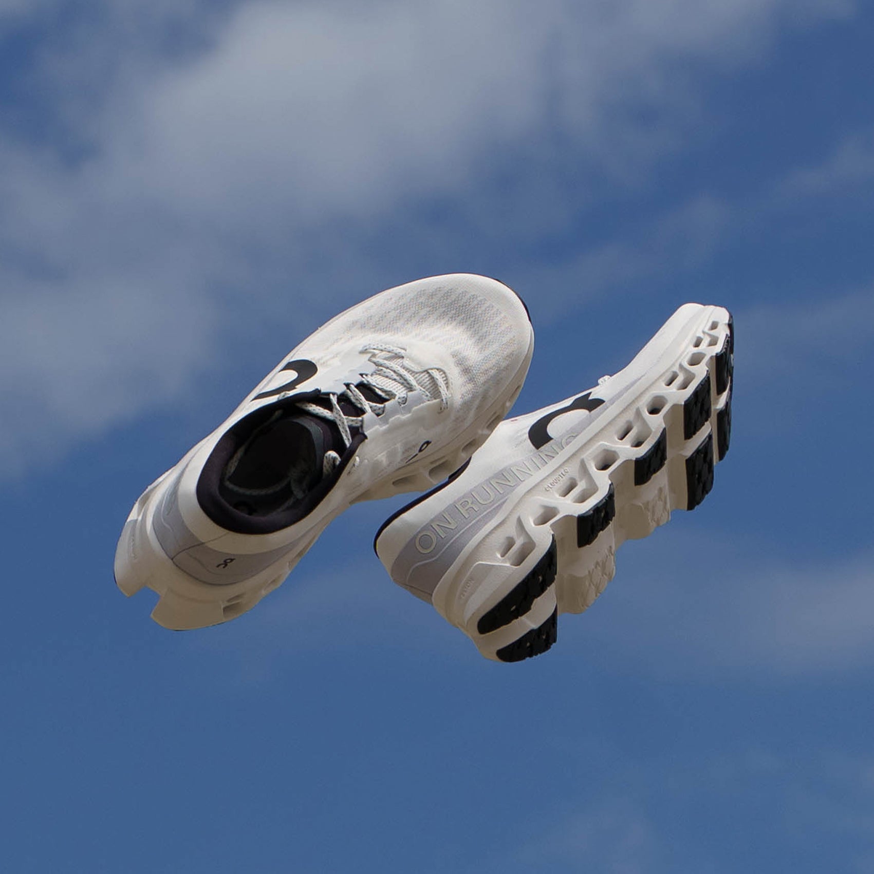 Mens On Running Cloudmonster 3