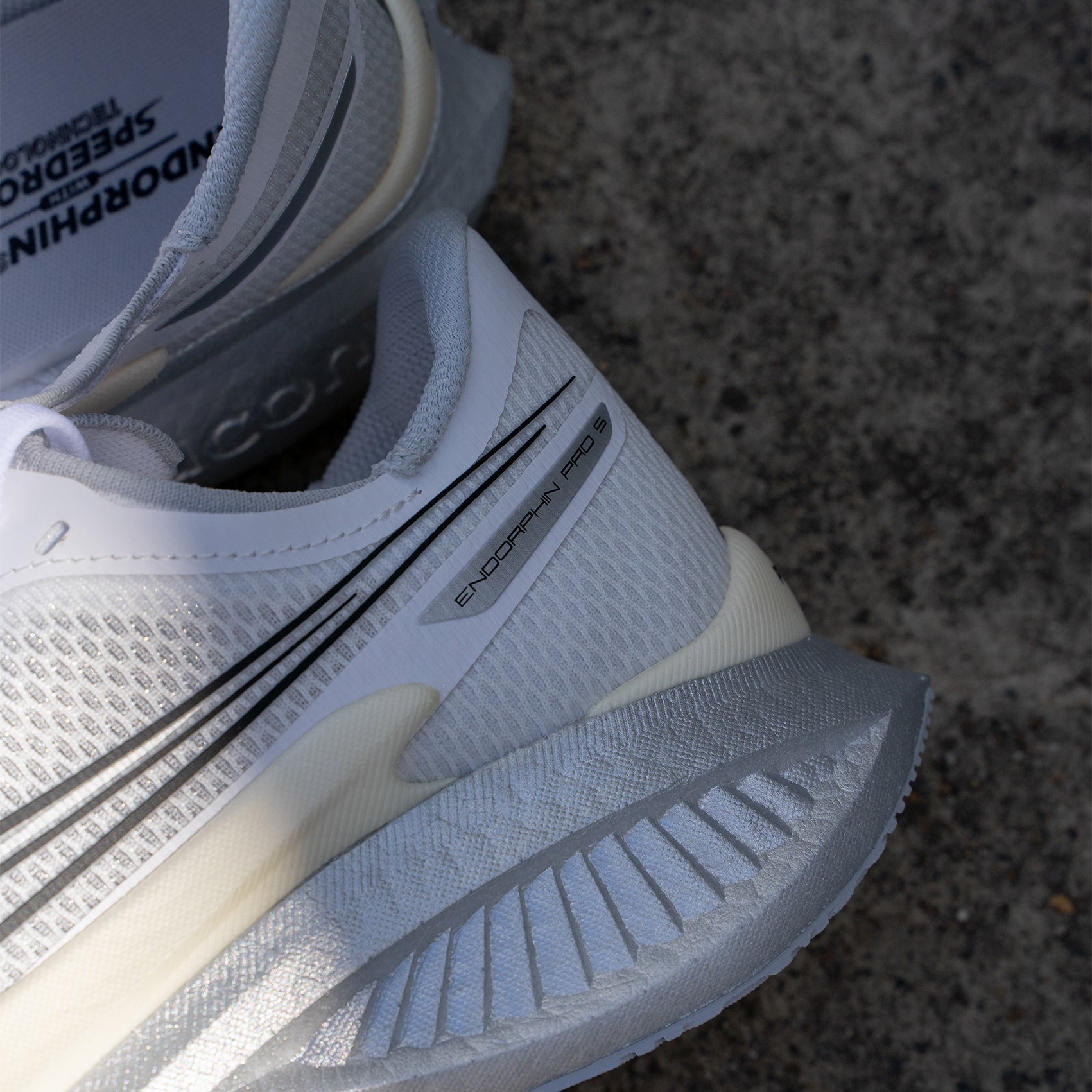 Mens Saucony Endorphin Pro 5