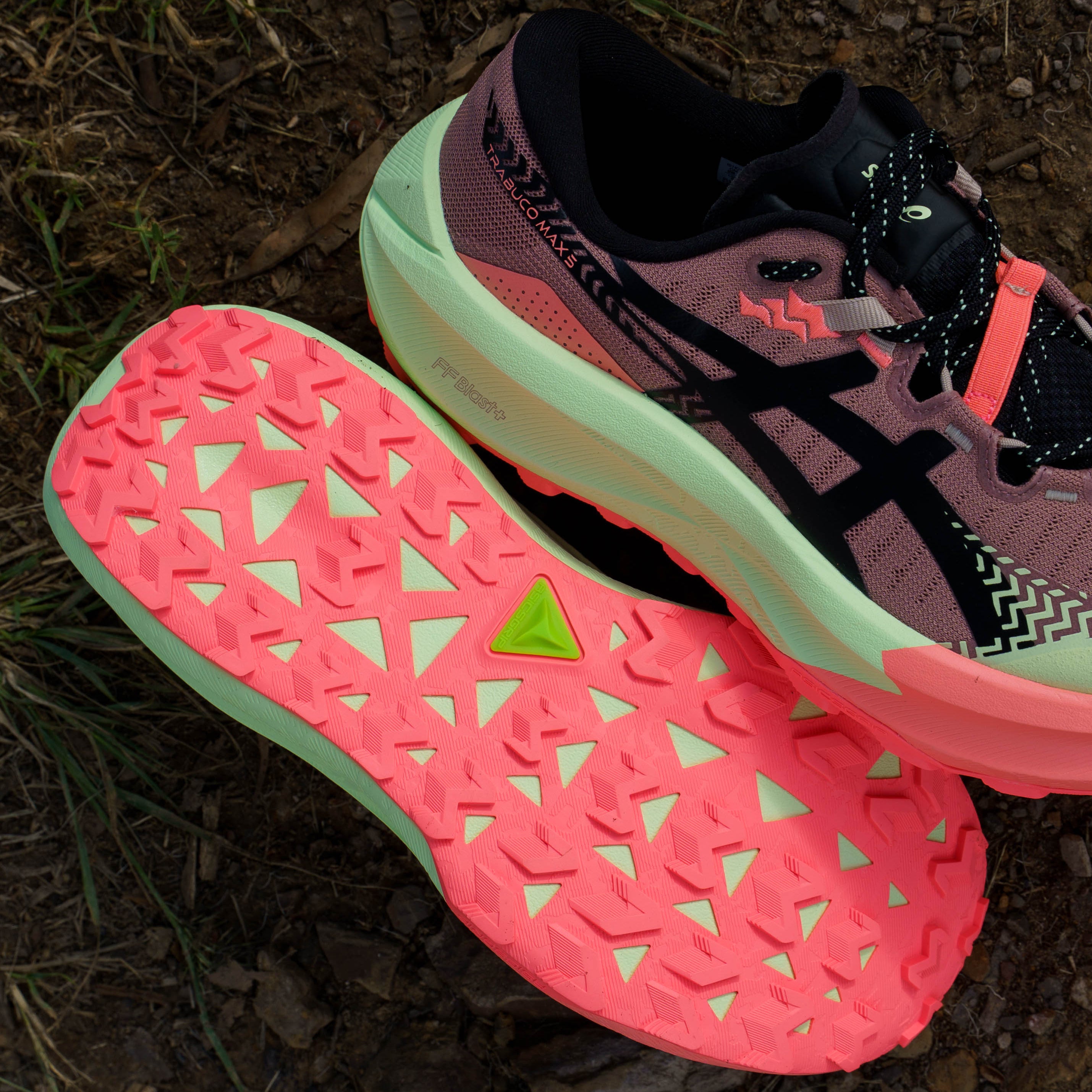 Mens ASICS Trabuco Max 5