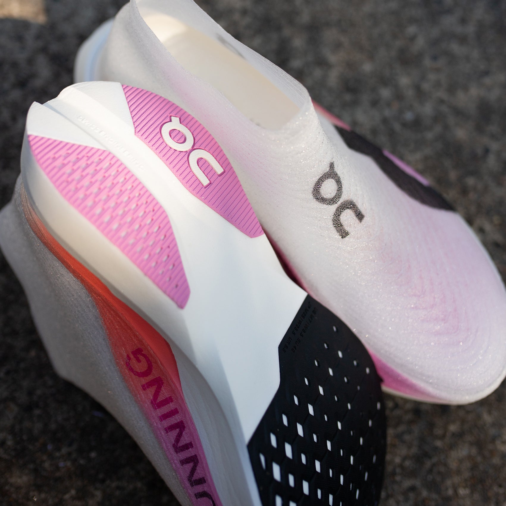 Unisex On Running Cloudboom Strike LS