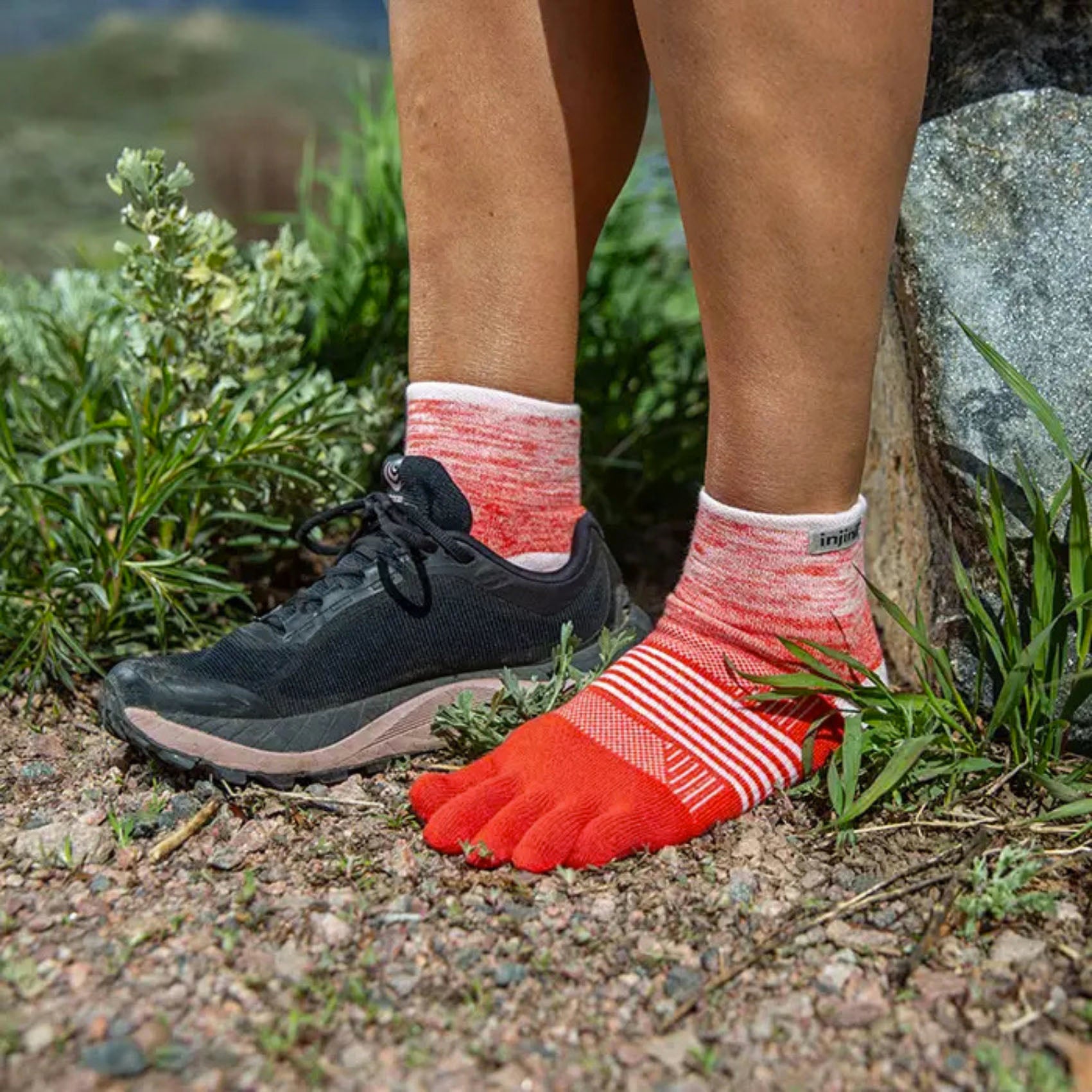 Womens Injinji Trail Midweight Mini-Crew Socks