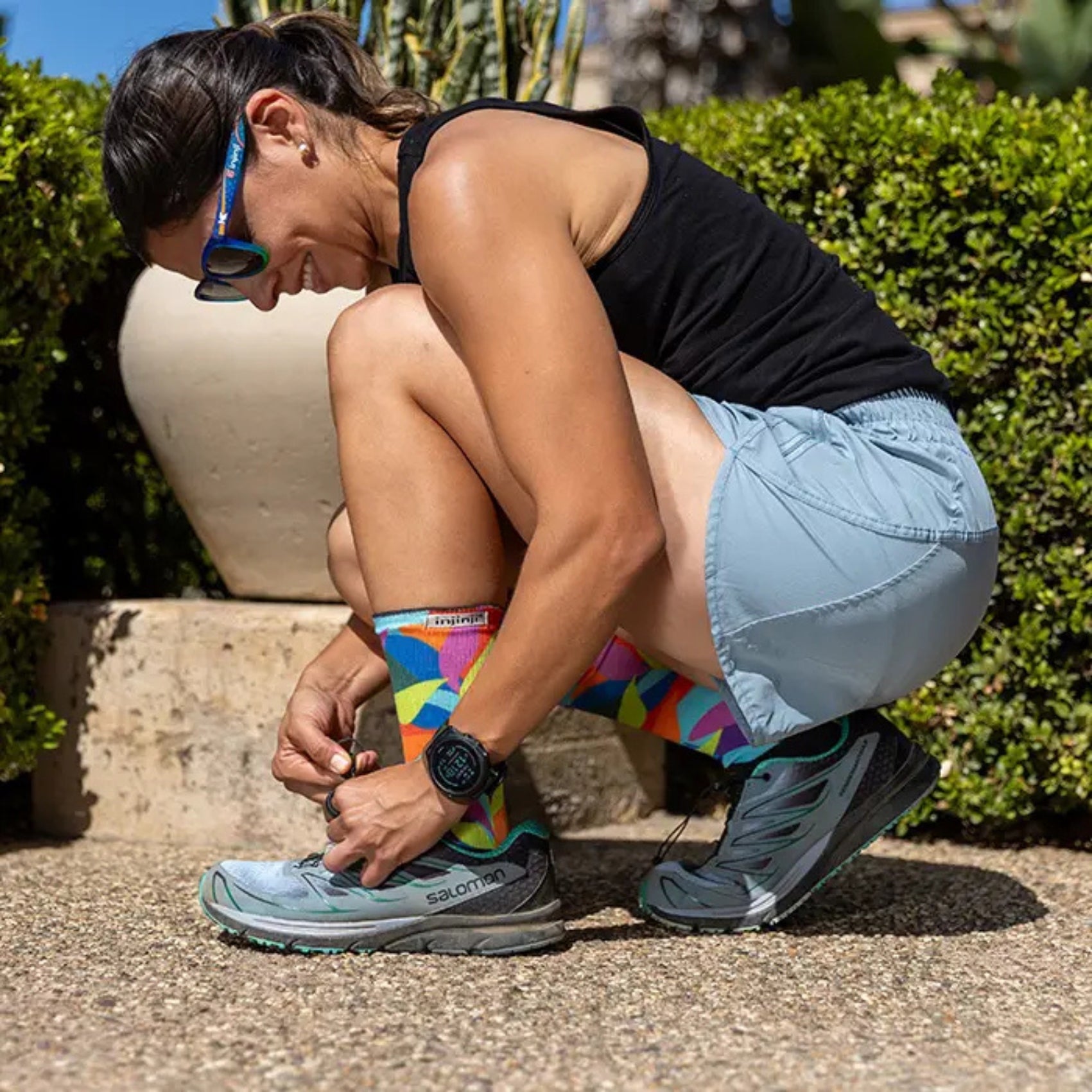 Womens Injinji Trail Spectrum Midweight Crew Socks